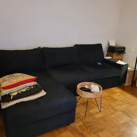 75016 Apartment *